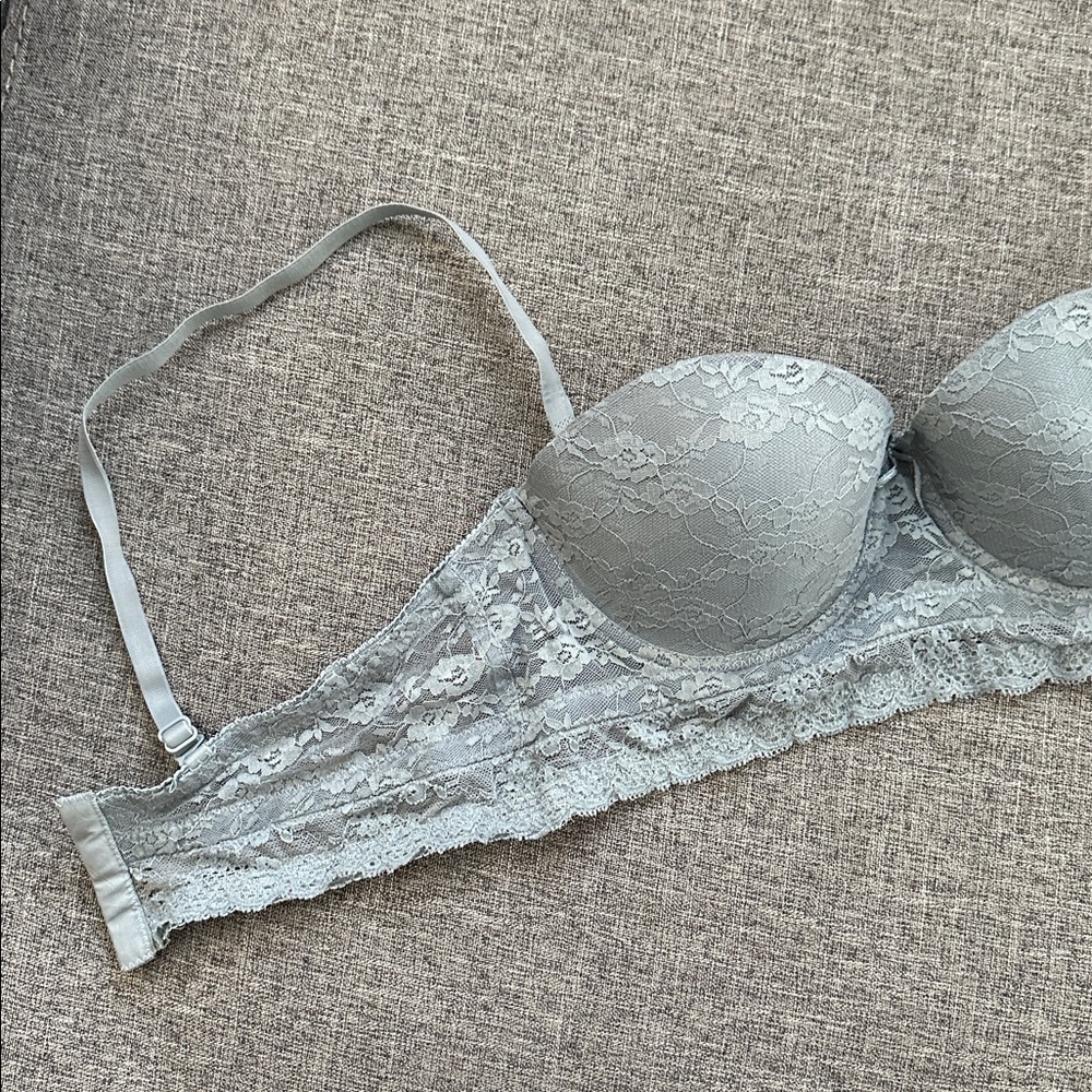 Lace Bra - push-up and strapless - Picture 3 of 8